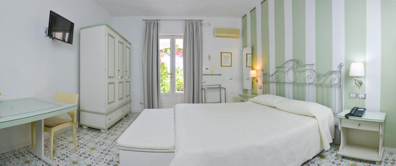 Hotel Residence Mendolita Lipari  Exteriér fotografie