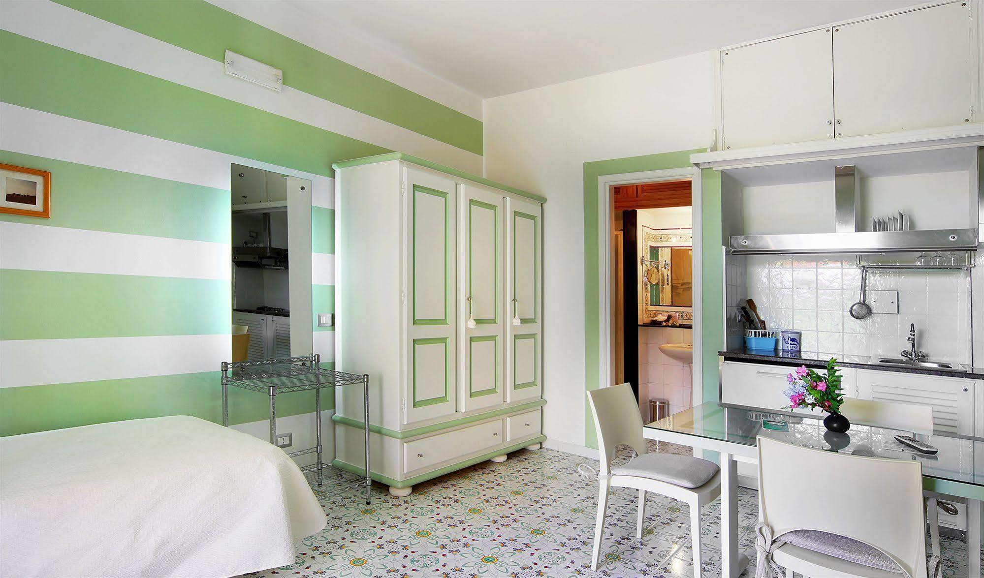 Hotel Residence Mendolita Lipari  Exteriér fotografie